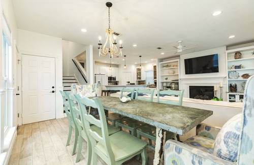 Beachside Village Casa | Pet Friendly, Easy Walk to Beach, Game Room, Beach Toys, Gorgeous Community
