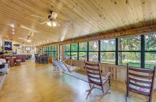 Ruffin Casa | Pet-Friendly Ehrhardt Home with Private Pond and Yard!
