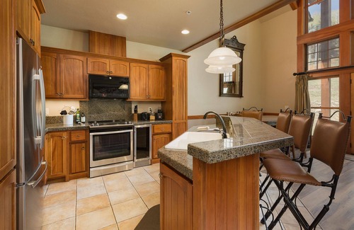 Purgatory Casa | Pet Friendly Elkpoint Townhome - Ski in/Ski Out - Best Location - Arcade Game