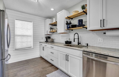 Myrtle Beach Casa | Pet Friendly Fenced Backyard Game Room Patio Firepit Trailer Motorcycle Parking