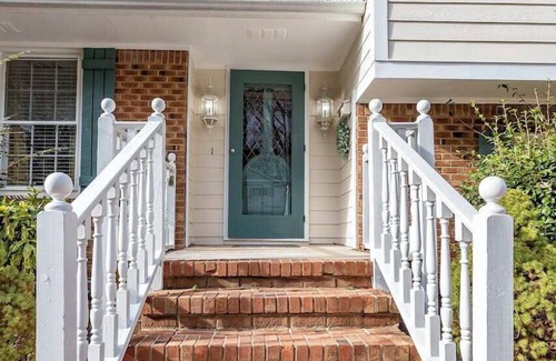 Cary Casa | Pet Friendly Fenced In 4 BDRM 3 BA DT Cary Home