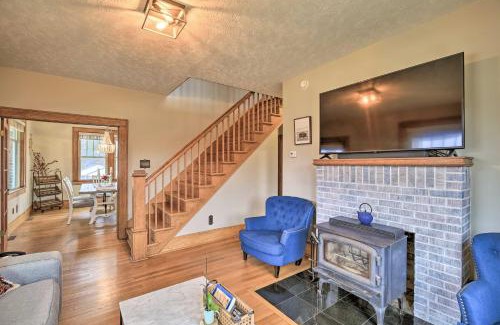 Floyd Casa | Pet-Friendly Floyd House with Porch - In Town!