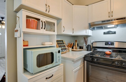 Frazier Park Casa | Pet-Friendly Frazier Park Home w/ Game Room!