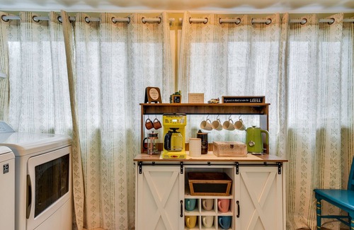Frazier Park Casa | Pet-Friendly Frazier Park Home w/ Game Room!