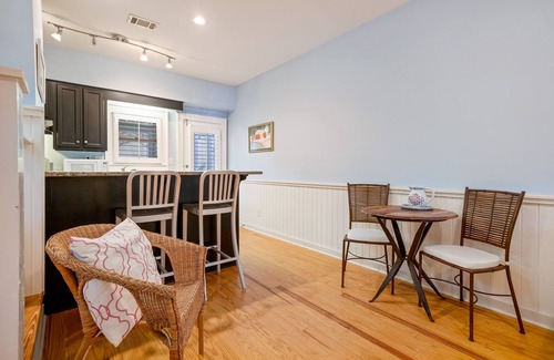 Seaside Casa | Moonlight Hug: 1 BR, 1 BA Cottage en Santa Rosa Beach, capacidad para 4