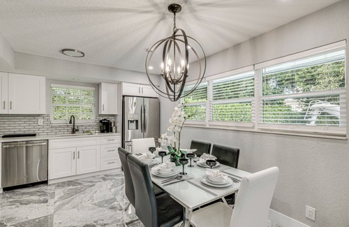 West Palm Beach Casa | Pet-Friendly Gem w/ Pool & Yard in West Palm Beach