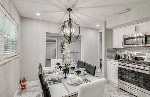 West Palm Beach Casa | Pet-Friendly Gem w/ Pool & Yard in West Palm Beach