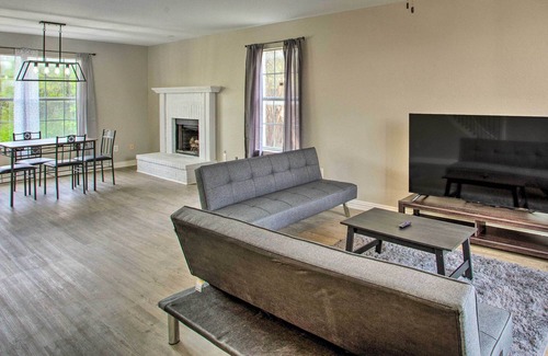 Garland Casa | Pet-Friendly Garland Vacation Rental w/ Backyard!