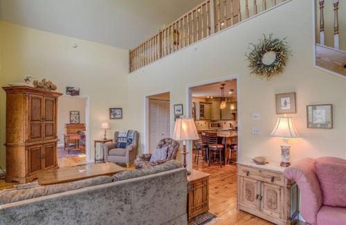 Saluda Casa | Pet-Friendly Getaway With Spectacular Mountain View
