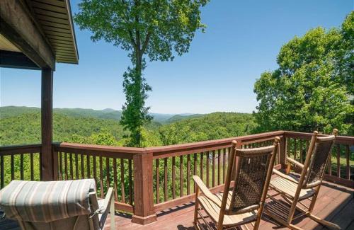 Saluda Casa | Pet-Friendly Getaway With Spectacular Mountain View
