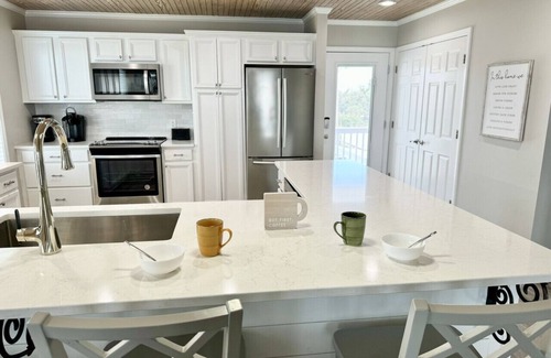 Alabama Gulf Coast Casa | Pet Friendly! Gorgeous House Right On The Bay With Private Dock