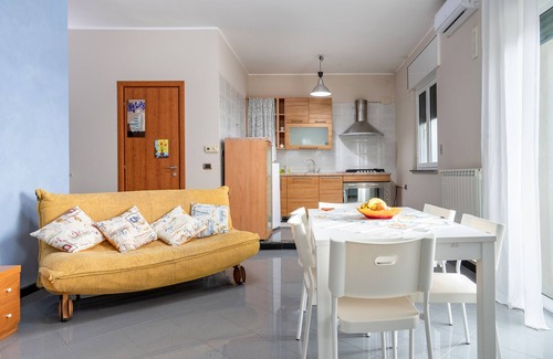 Leporano Casa | Pet-Friendly Holiday Home "A casa di Pietro Sei" with Sea View, Garden & Wi-Fi