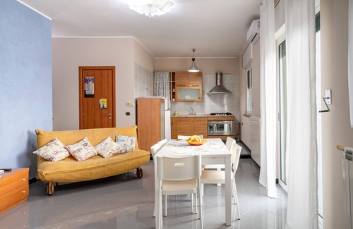 Leporano Casa | Pet-Friendly Holiday Home "A casa di Pietro Sei" with Sea View, Garden & Wi-Fi