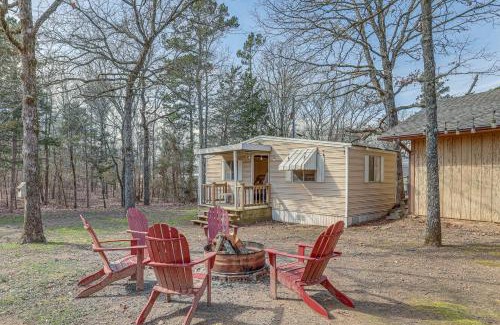Higden Casa | Pet-Friendly Higden Getaway Less Than 1 Mi to Marina!