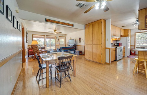 Harper Casa | Pet-Friendly Hill Country Retreat w/ Deck!