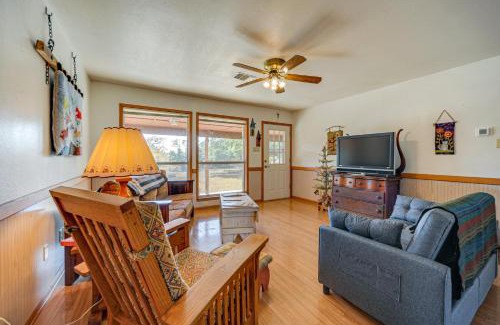 Harper Casa | Pet-Friendly Hill Country Retreat with Deck!