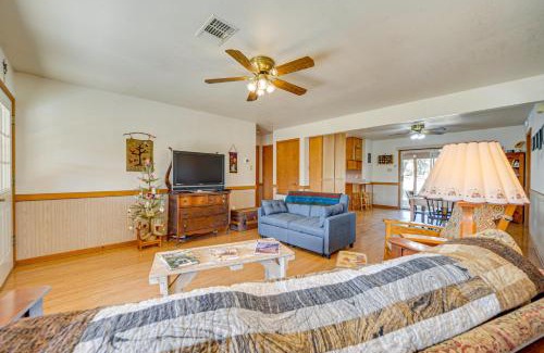 Harper Casa | Pet-Friendly Hill Country Retreat with Deck!