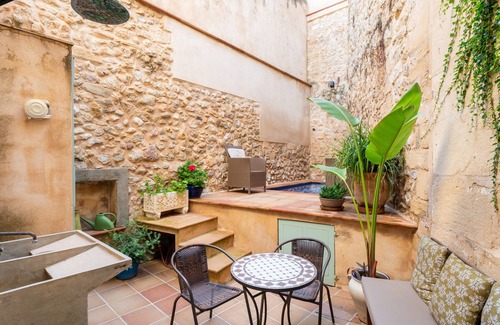 Pollensa Casa | Casa de vacaciones "Casa Romana" con vistas a la montaña, piscina y Wi-Fi, admite mascotas