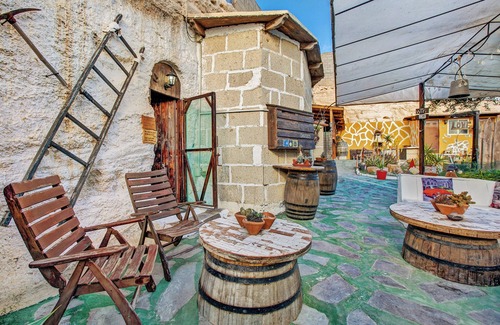 Fasnia Casa | Casa "Casas Cueva Alfer 1" con vistas al mar, jardín y Wi-Fi; admite mascotas