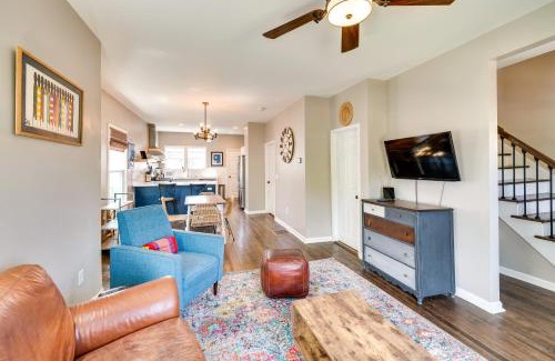 Milwaukee Casa | Pet-Friendly Home - 6 Mi to Downtown Milwaukee!