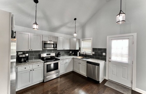 Mayhew Casa | Pet Friendly Home Close To Lake Norman 3BR/2BA Newly Renovated MUST SEE!!!