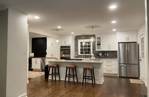 Tuscaloosa Casa | Pet Friendly Home Minutes from UA with Large Fenced Backyard and Movie Theatre