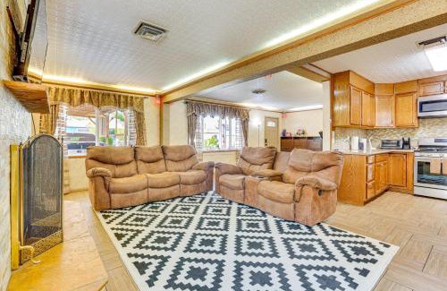 Henderson Casa | Pet-Friendly Home Near Downtown Henderson