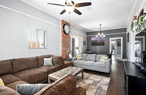 West Colfax Casa | Pet-friendly Home W Backyard & Bbq