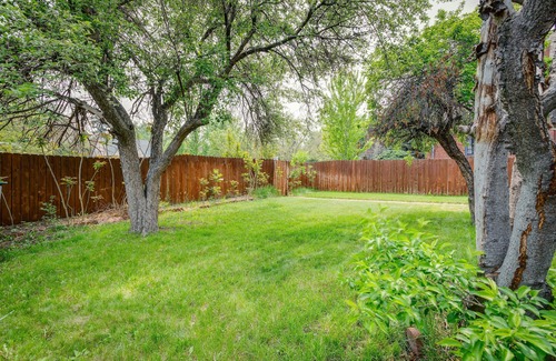 Cherry Creek Casa | Pet-Friendly Denver Escape w/ Patio & Fireplace!