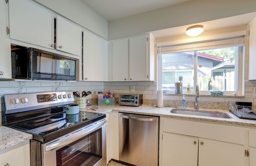 Palm Harbor Cabaña | Palm Harbor Vacation Rental With Private Pool