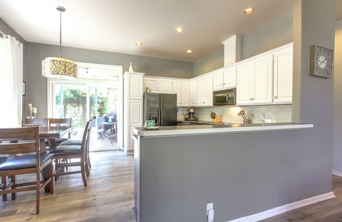Springfield Casa | Pet-Friendly Home w/ Grill, 2 Mi to Autzen Stadium