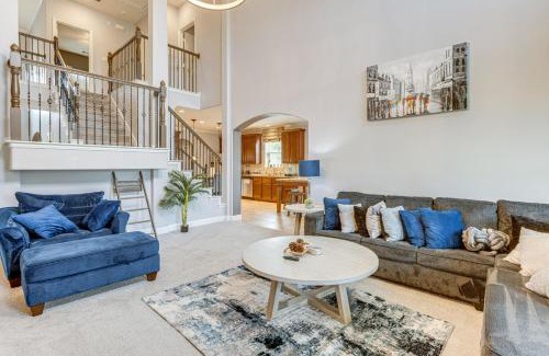 Iowa Colony Casa | Pet-Friendly Home with Patio and Yard in Rosharon