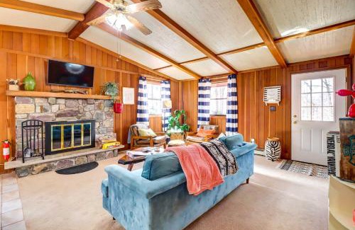 Gouldsboro Casa | Pet-Friendly Home with Deck at Big Bass Lake!