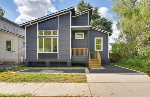 Northside Casa | Pet-Friendly Houston Home about 3 Mi to Downtown!