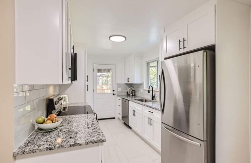 Lakewood Casa | Pet Friendly I 3bd I Red Rocks I Belmar I Denver