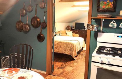 Rainbow CDP Otro | Pet Friendly Impressive Safari Tent with Hot-tub in Rainbow, California