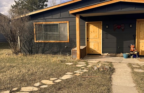 Ridgway Casa | Pet friendly in Town Location Ridgway! 3 min Walk to the Park.