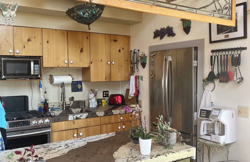 Manchester Cabaña | Pet Friendly, Irish Beach Getaway.