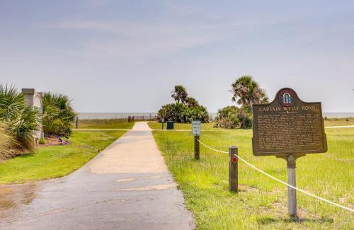 Jekyll Island Apartamento | Pet-Friendly Jekyll Island Abode - Walk to Beach!