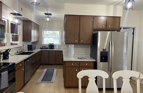 Village of Richfield Otro | Pet-friendly, Kid-friendly Farmhouse near Holy Hill, Ice Age Trail, State Forest