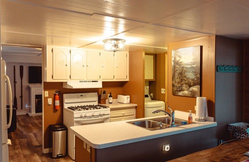Minocqua Casa | Pet Friendly, Lake Fun! Dragonfly Trail Retreat