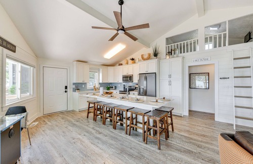 Mayhew Casa | Pet-Friendly Lake Norman Home with Boat Dock!
