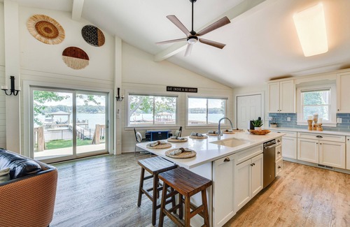 Mayhew Casa | Pet-Friendly Lake Norman Home with Boat Dock!