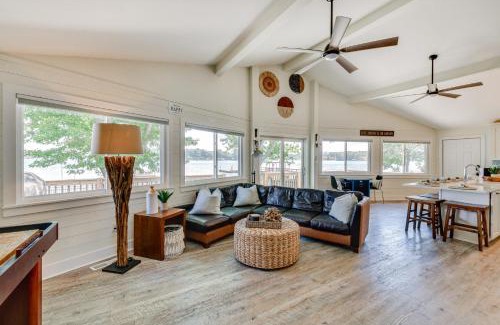 Mayhew Casa | Pet-Friendly Lake Norman Home with Boat Dock!