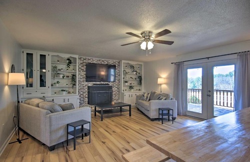 Waterloo Casa | Pet-Friendly Lakefront Retreat with Deck and Dock