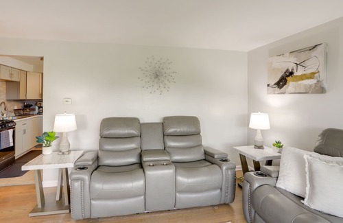 Lorain Casa | Pet-Friendly Lorain Retreat w/ Fenced Yard!