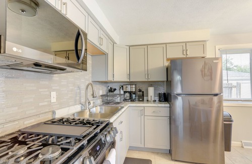Lorain Casa | Pet-Friendly Lorain Retreat w/ Fenced Yard!