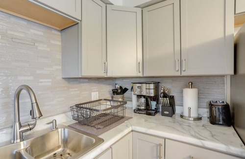 Lorain Casa | Pet-Friendly Lorain Retreat w/ Fenced Yard!