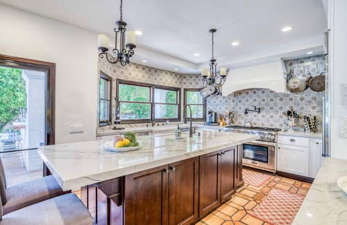 The Mesa Casa | Pet-friendly luxury estate in The Mesa, 360-views in South Palm Springs