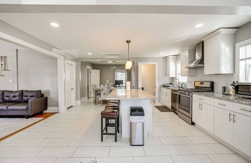 Lynn Casa | Pet-Friendly Lynn Home w/ Patio - 3 Mi to Beach!